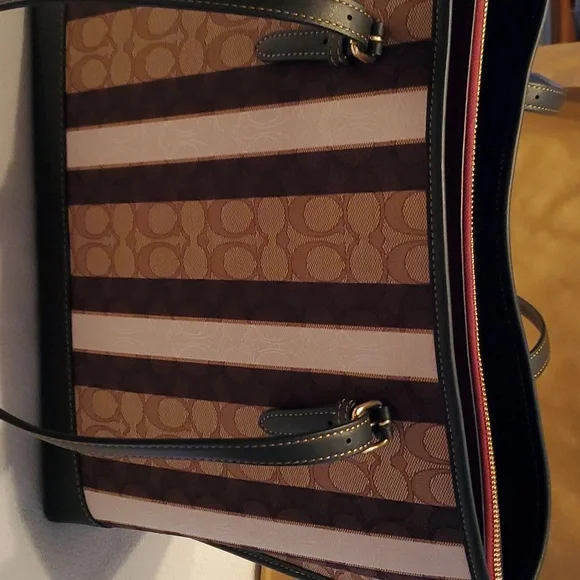 Coach handbag - Picture 7 of 9